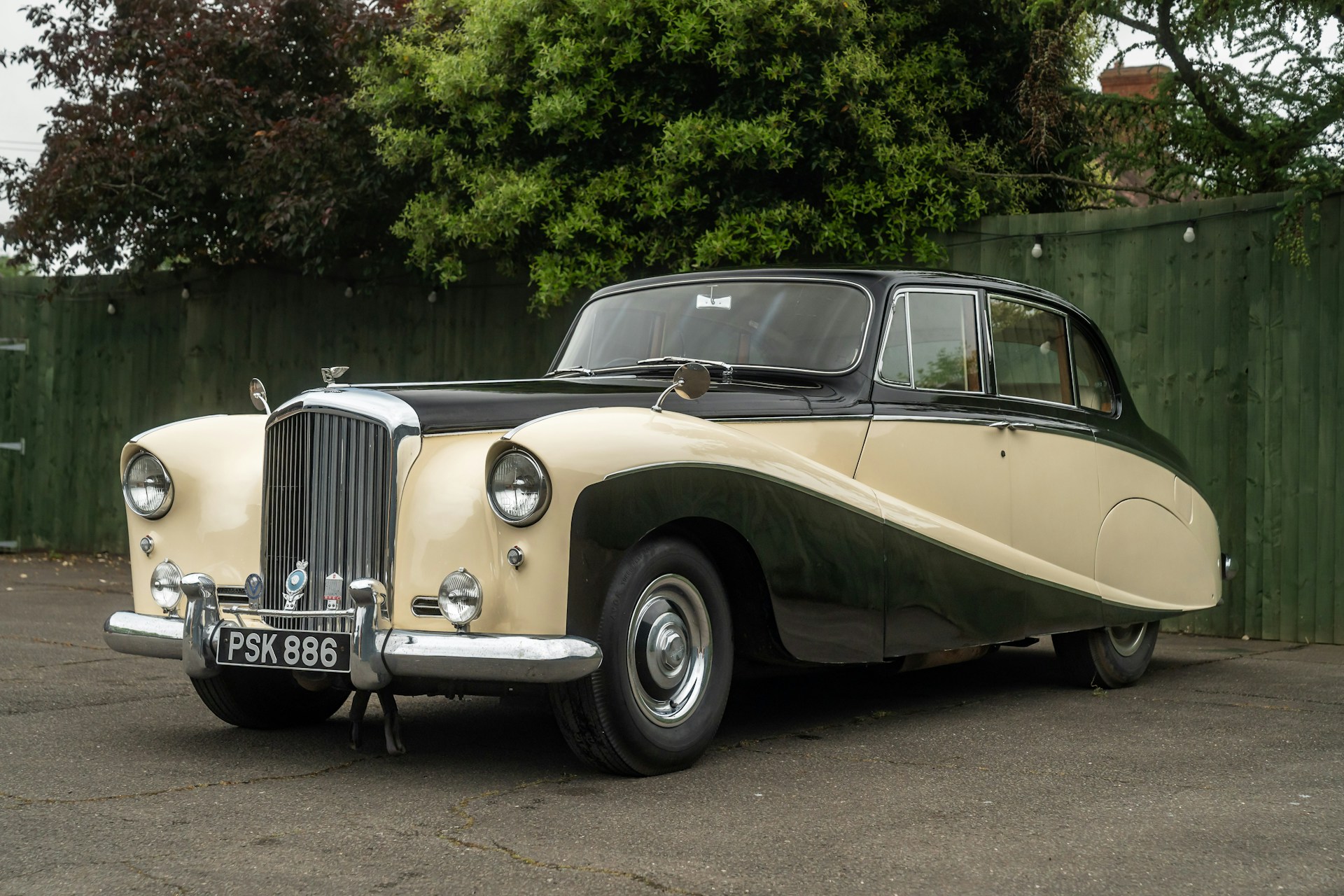 Bentley S1 Saloon by Hooper